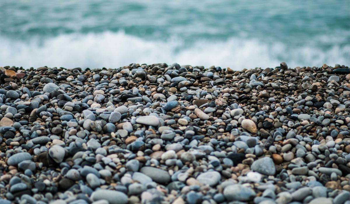 Inside maintaining a small website: notes, examples and checks